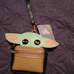 Disney Parks The Child Mandalorian Baby Yoda Star Wars Loungefly Wristlet Bag